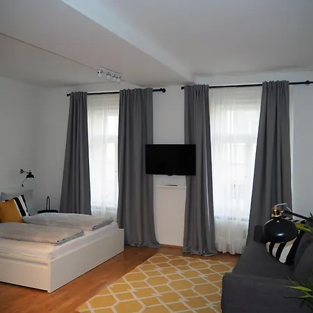 Apstay ǀ Parking Option & Self Check-in