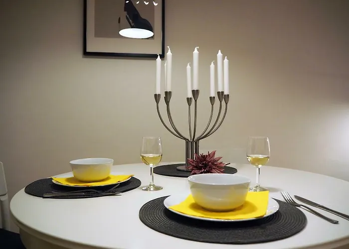 Apstay ǀ Parking Option & Self Check-in