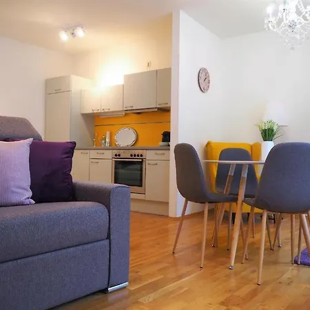 아파트 Apstay ǀ Parking Option & Self Check-in 그라츠